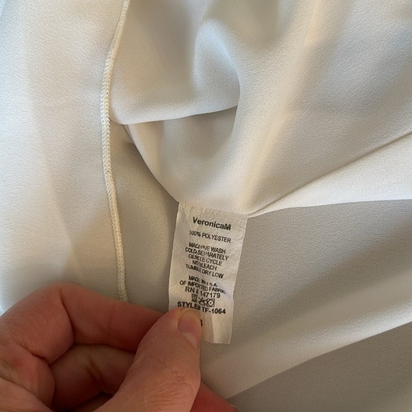 Veronica m small cream top - Picture 5 of 5